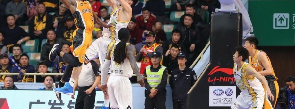 胡金秋狂揽三十七分创生涯新高 广厦主场大胜山西豪取三连胜