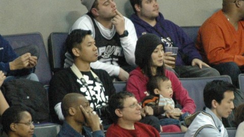 二〇二六年再回看 当年黑人和范范为阿联举牌那晚才是真兄弟