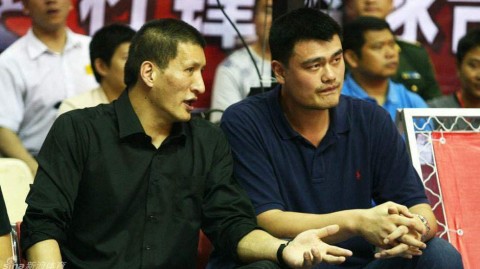 兄弟齐心共筑中国篮球梦想