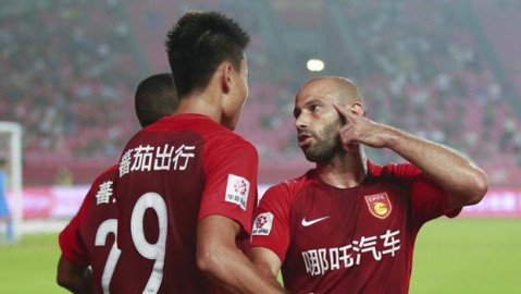 39岁还在冲超路上狂奔！依力哈木江—贵州恒丰17号诠释老兵不死的绿茵神话